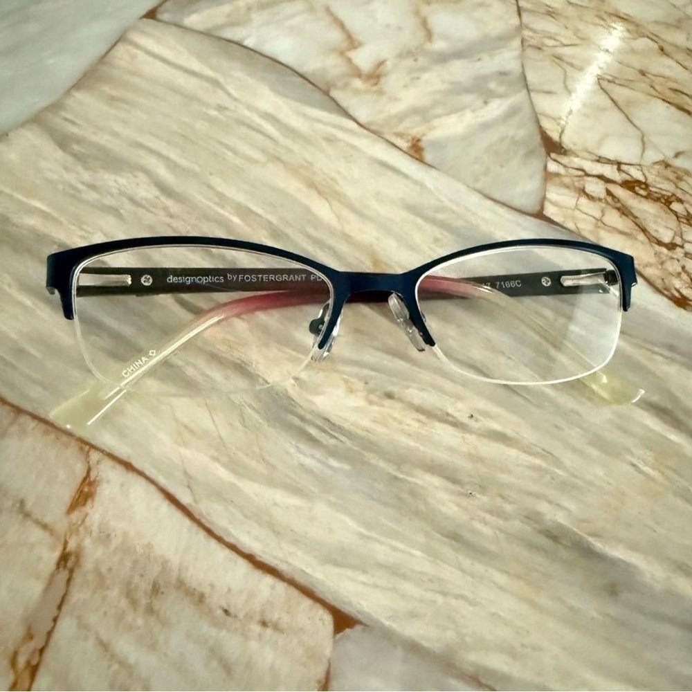 Foster-grant Women's Red and Black Sunglasses